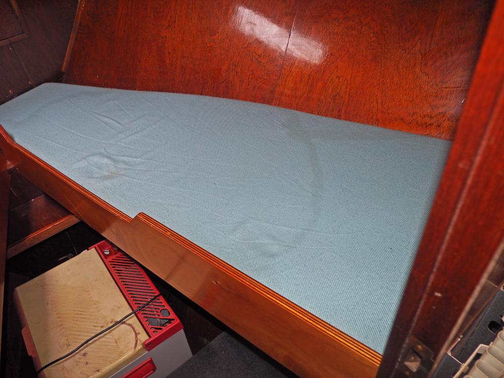 Cabin en avant, H&eacute;bergements